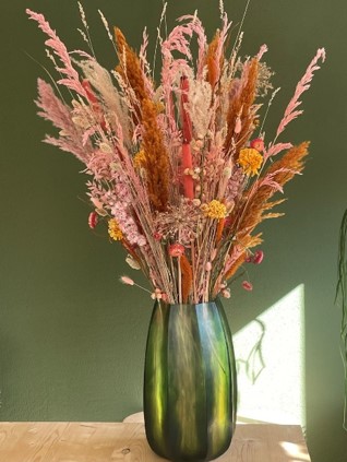 Trockenblumenarrangement 350.- (Gefäss leihweise oder kauf)