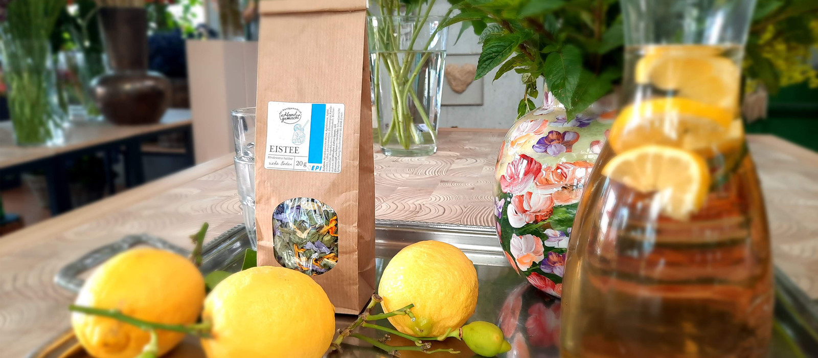 Frischer Eistee in der Handmacherei